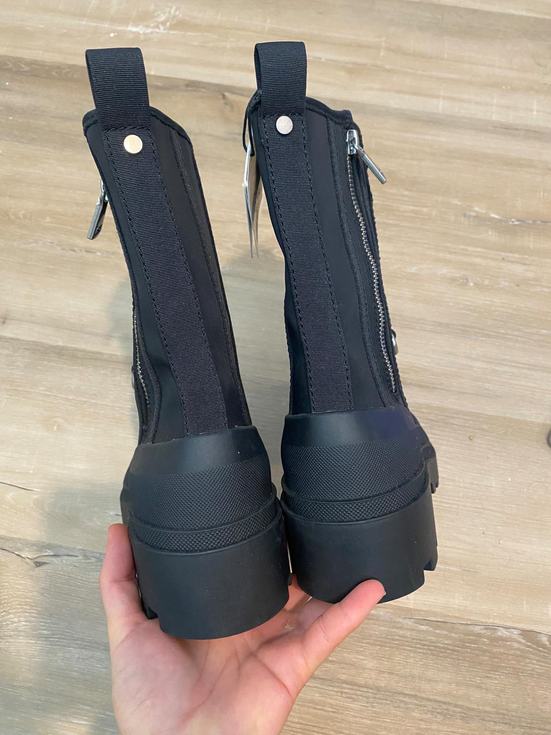 ZIPPERED FABRIC ANKLE BOOTS - Image 3