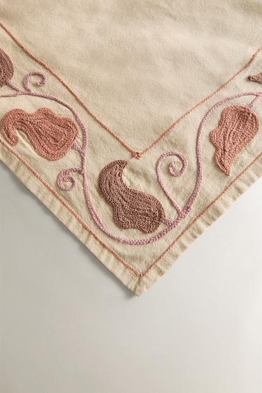 EMBROIDERED COTTON TABLECLOTH - Pinks by Zara - Image 2
