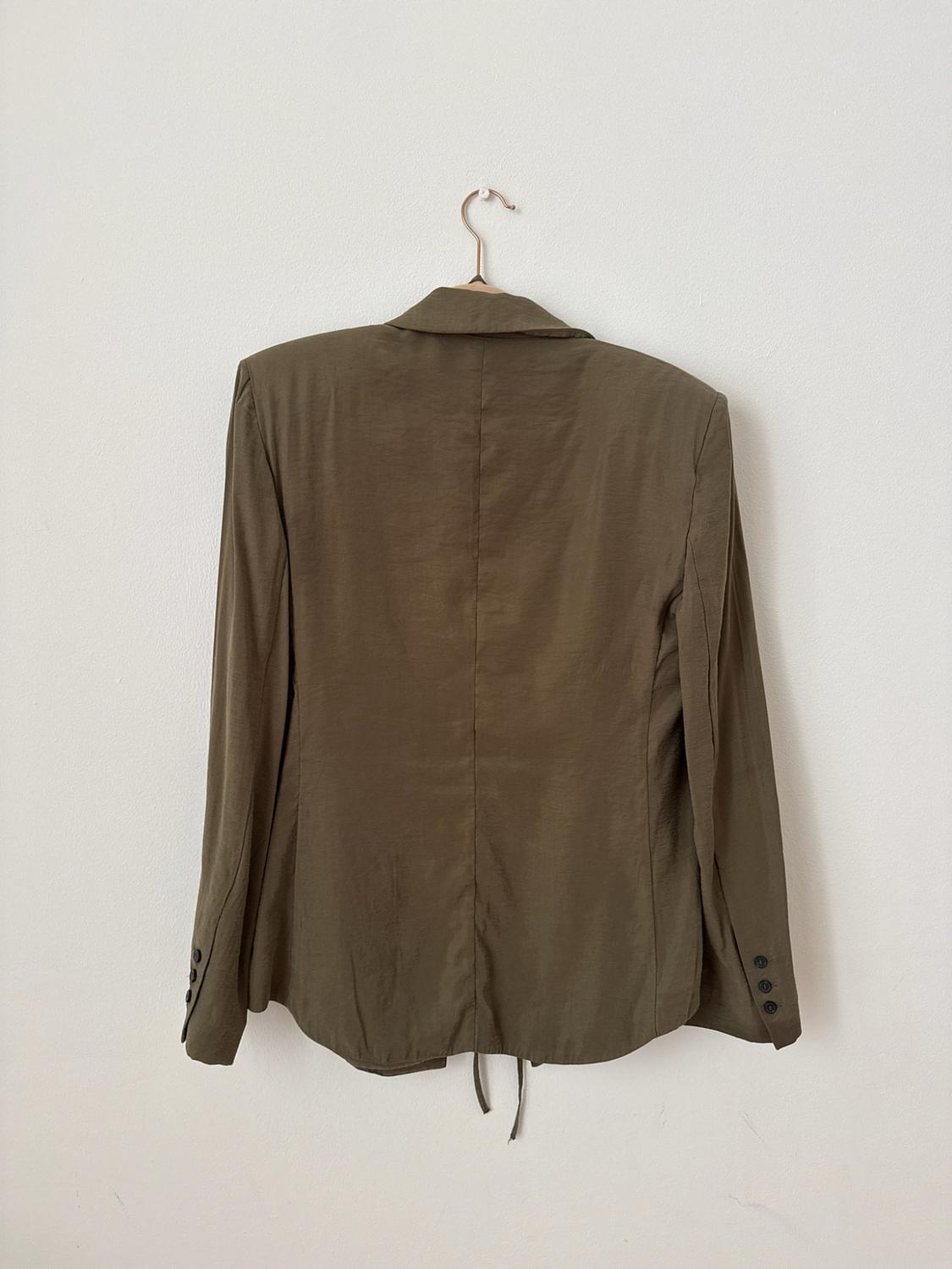 BLAZER WITH SHOULDER PADS AND THIN BELT - Image 4