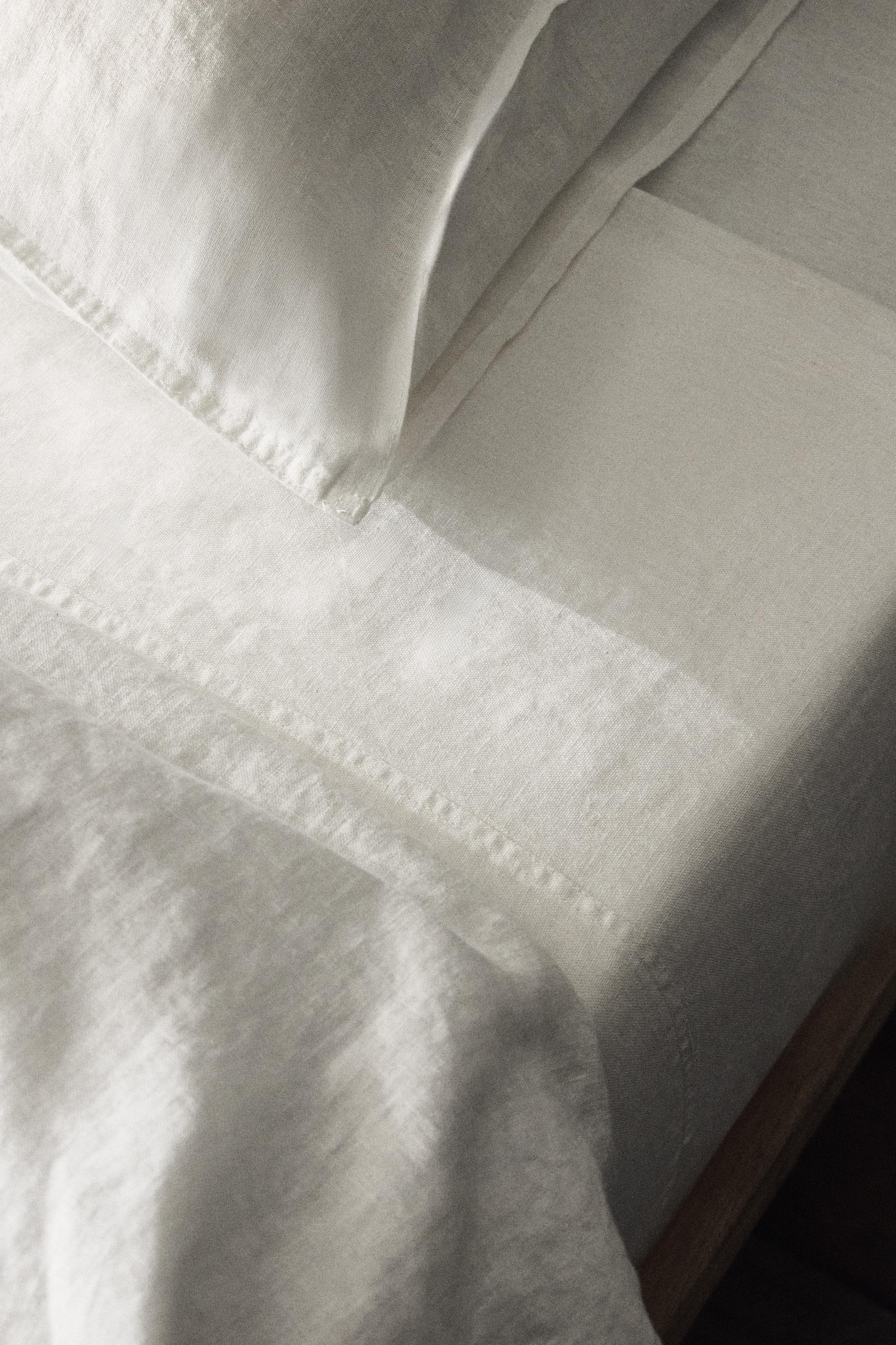 LINEN FLAT SHEET (235 GxM²)