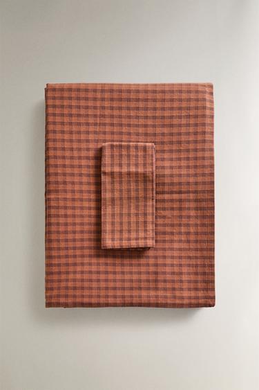 CHECK TABLECLOTH WITH TOPSTITCHING - Brick by Zara