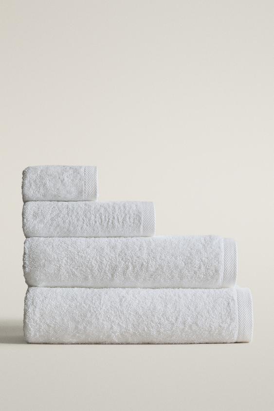 PLAIN COTTON TERRY BATH TOWEL (500 GSM) - White by Zara - Image 0