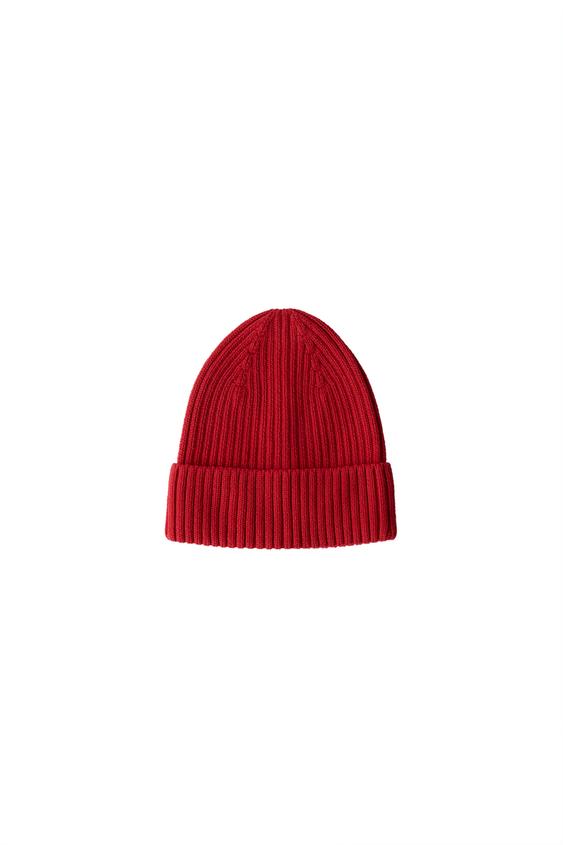 GORRO DE PUNTO - Rojo oscuro de Zara - Imagen 0