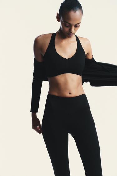 PANTALÓN FLARE SEAMLESS POLIAMIDA - Negro de Zara