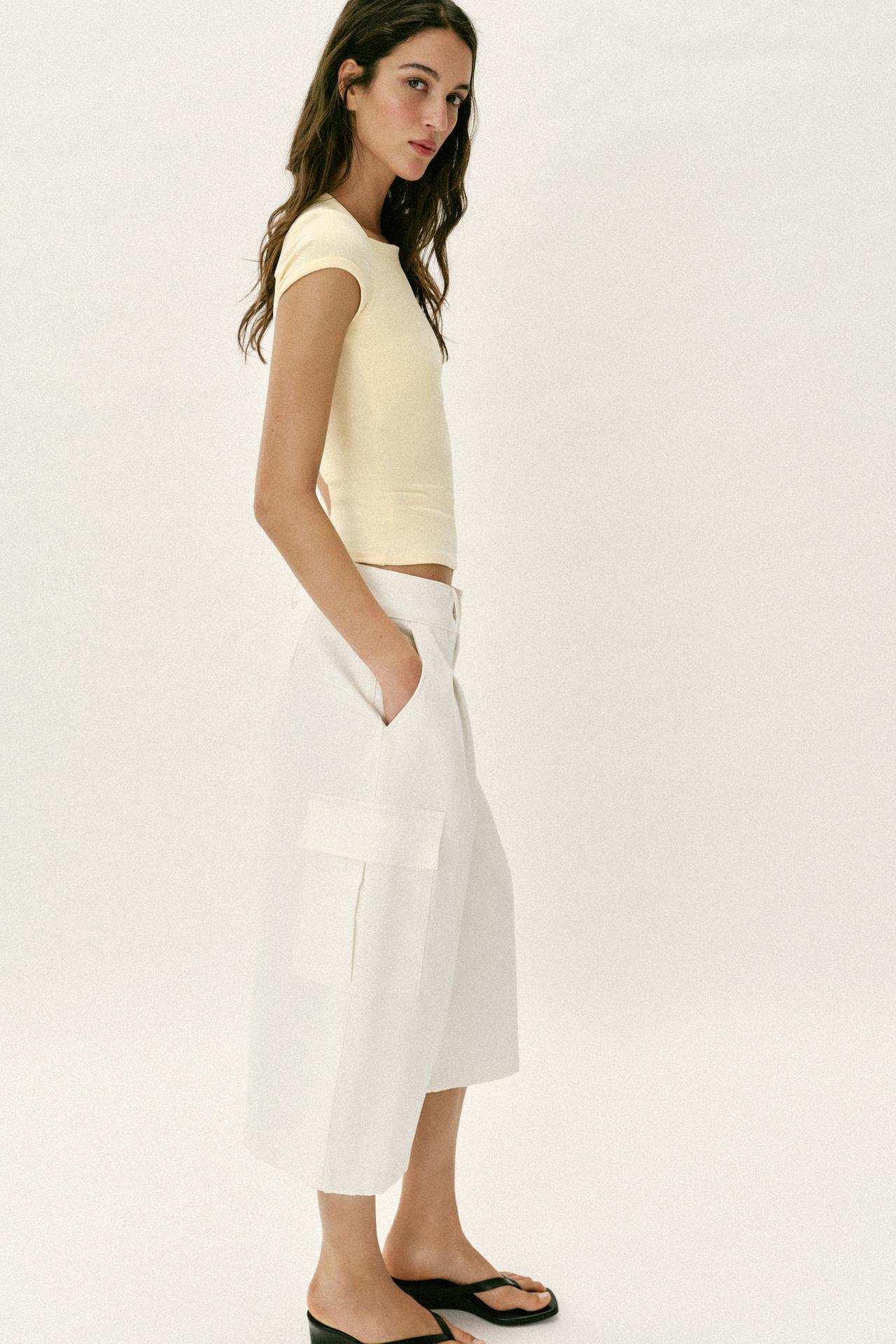 SQUARE NECKLINE T-SHIRT — Yellow