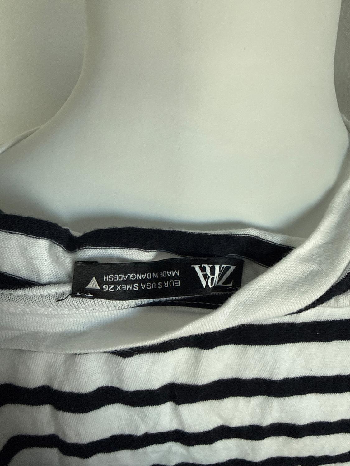 STRIPED BASIC TEE - Image 5