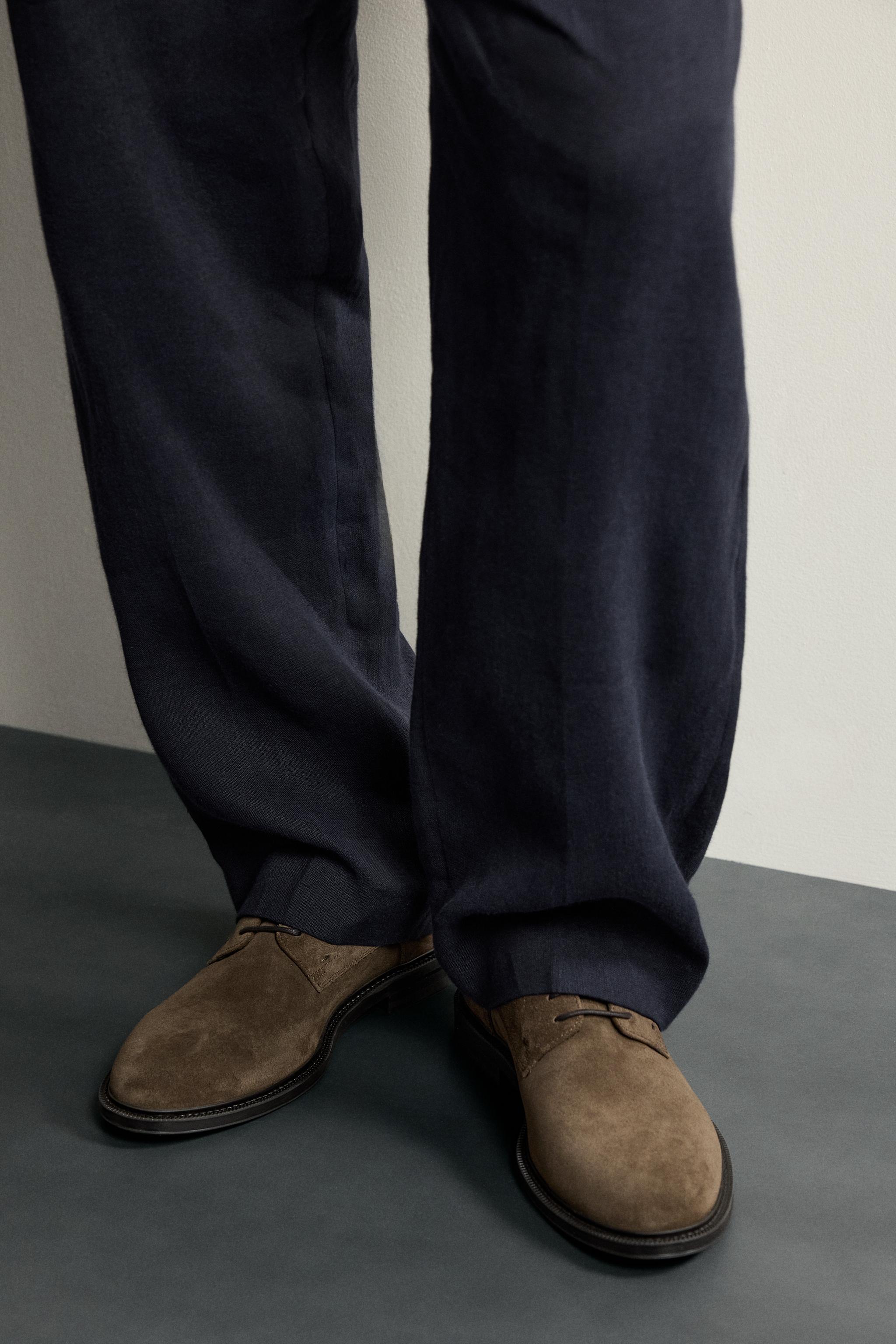 CHAUSSURES EN CUIR