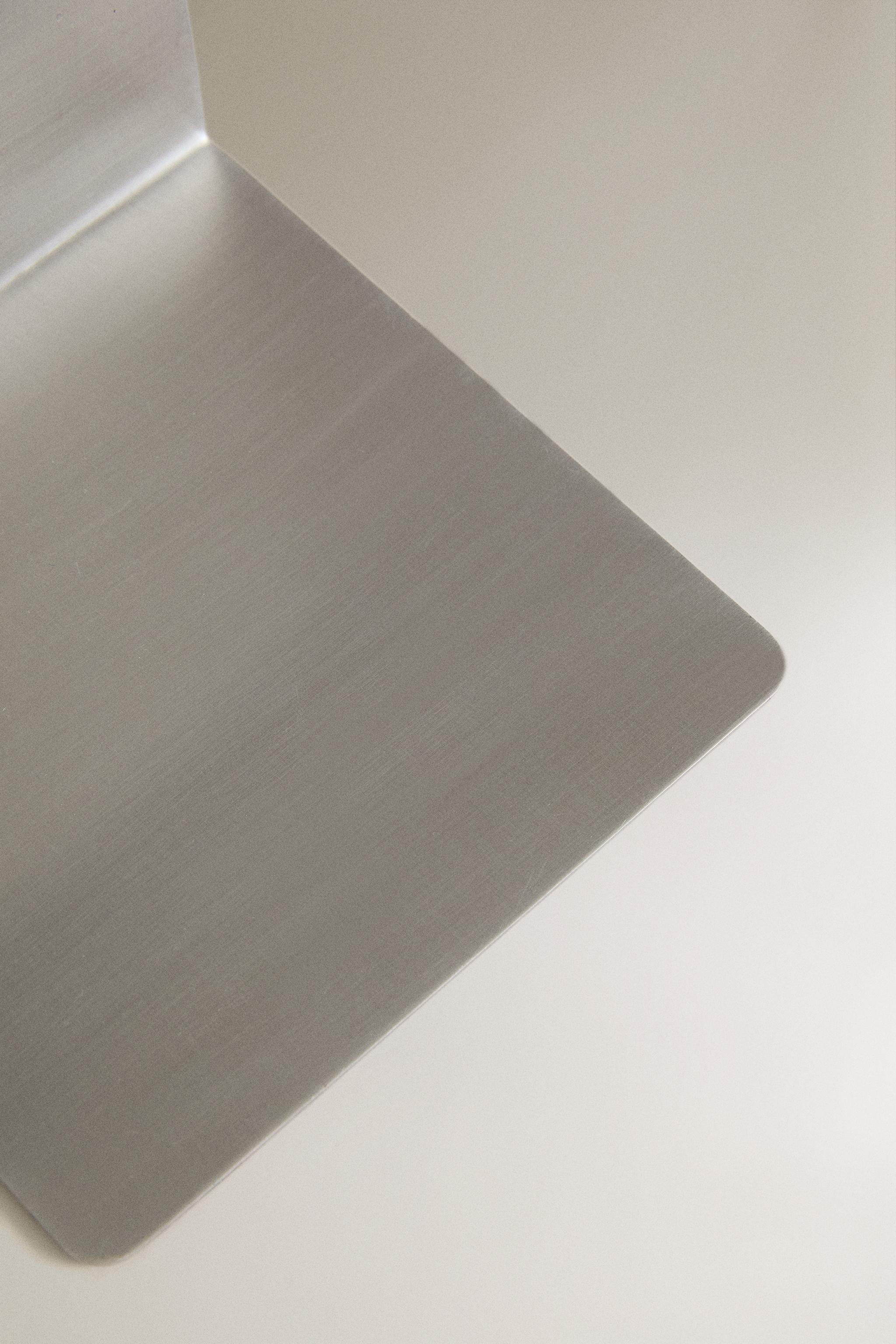 METAL BOOKEND
