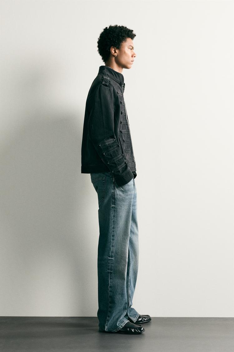 Chaqueta de corte cropped con hombreras 4
