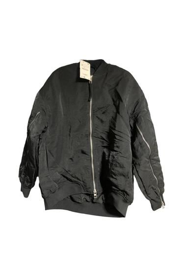 BLACK ZIPPED BOMBER