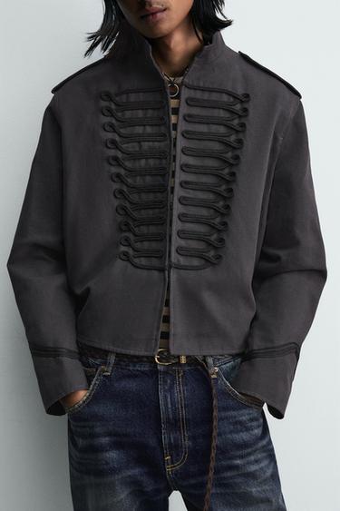 CHAQUETA CROPPED FIT ALAMARES CONTRASTE - Gris antracita de Zara