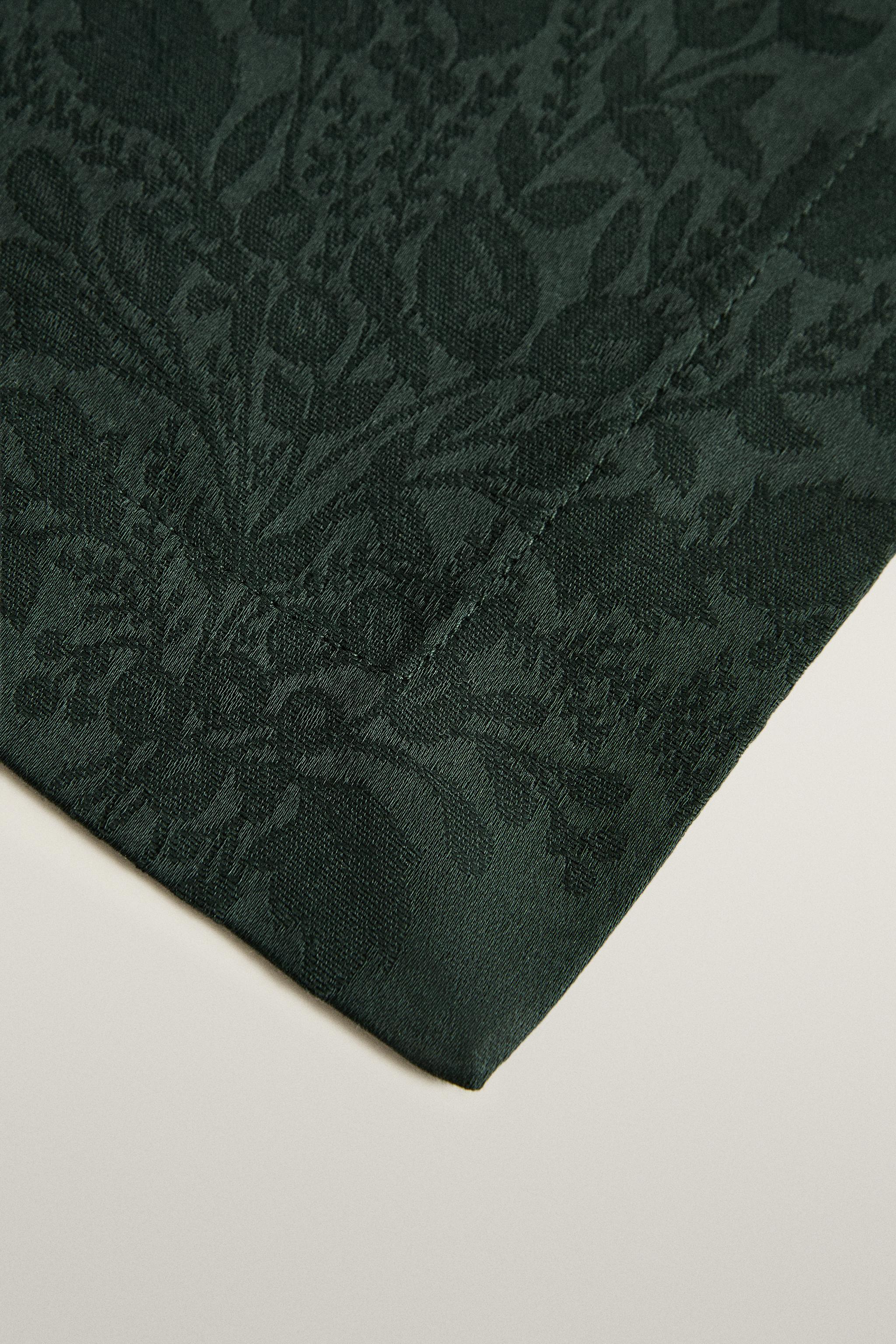 CHRISTMAS JACQUARD COTTON NAPKINS (SET OF 2)