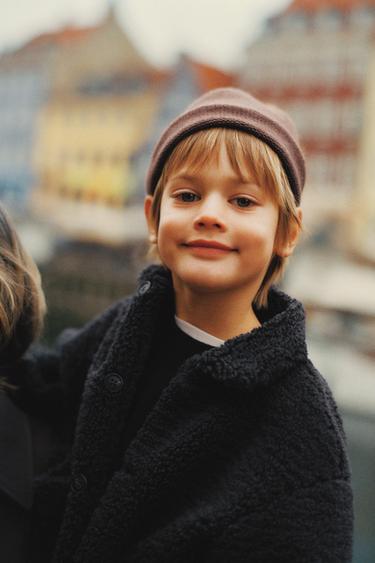 GORRO PUNTO CON LANA - Marrón de Zara