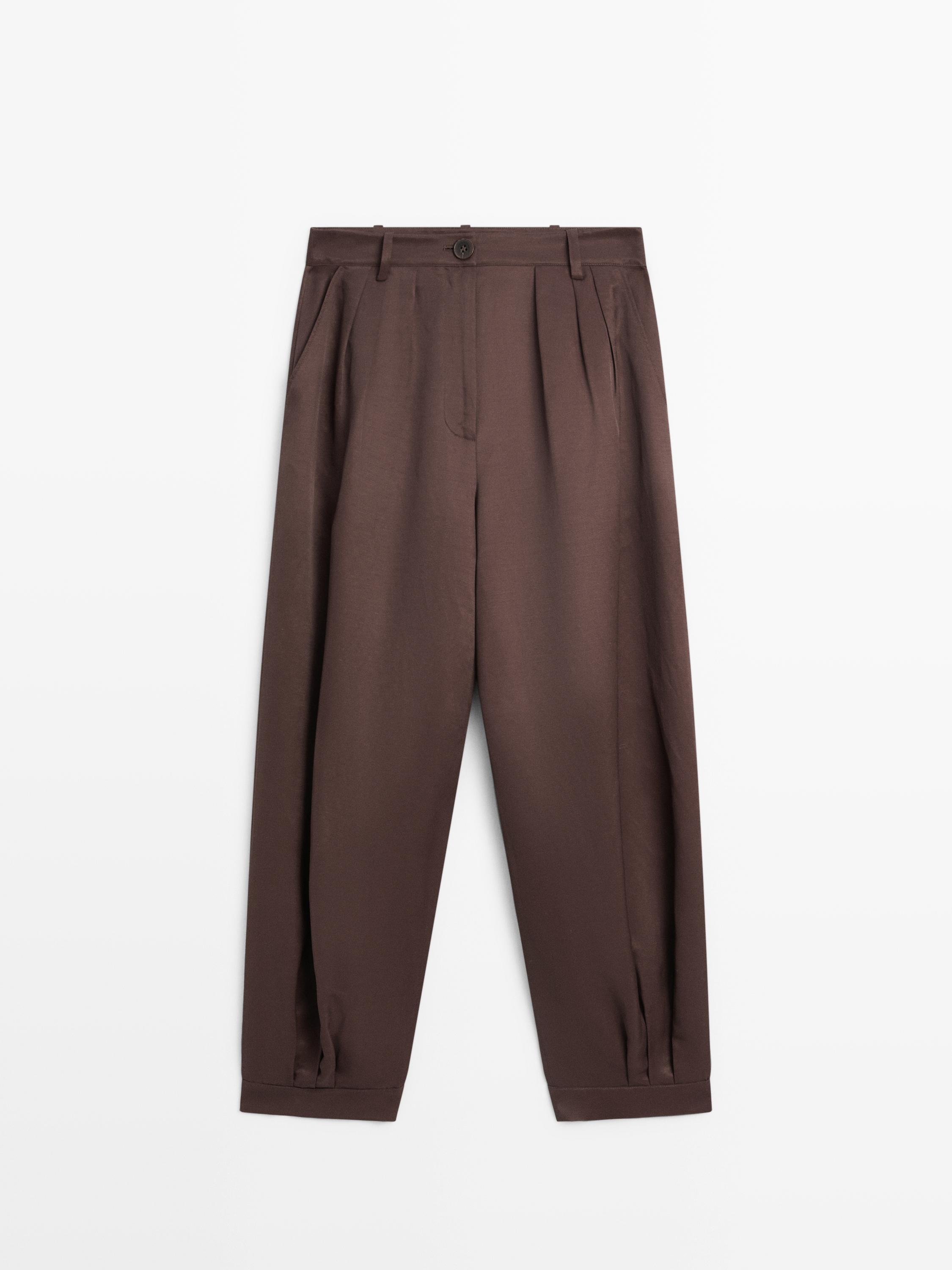Barrel fit trousers