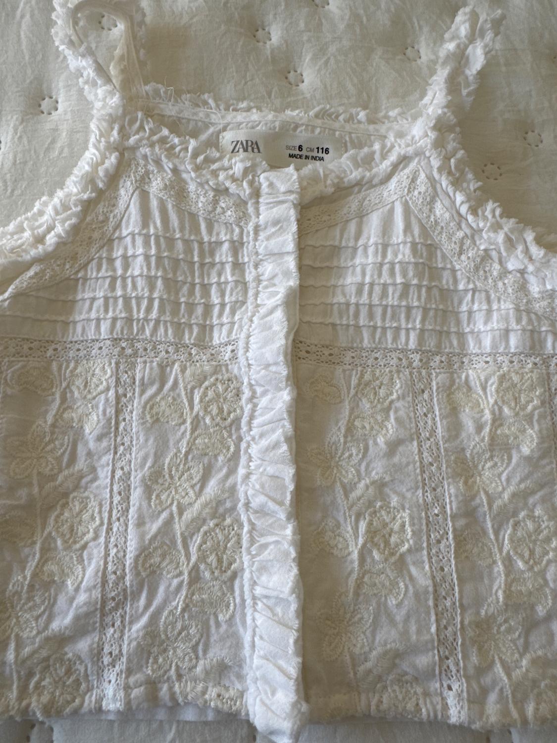EMBROIDERED TOP WITH RUFFLES - Image 3