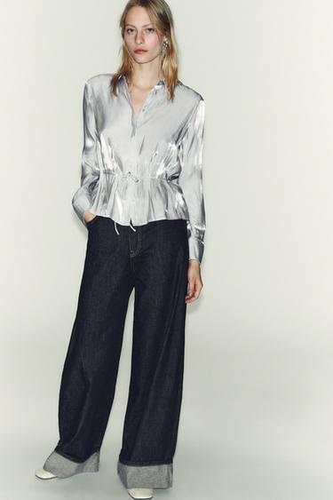 قميص بلون قزحي مع حزام رفيع - رمادي لؤلؤي الخاص بـ Zara