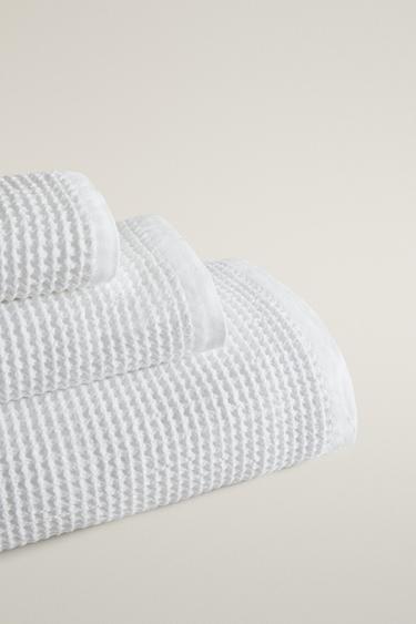WAFFLE-TEXTURE COTTON BATH TOWEL — White 2