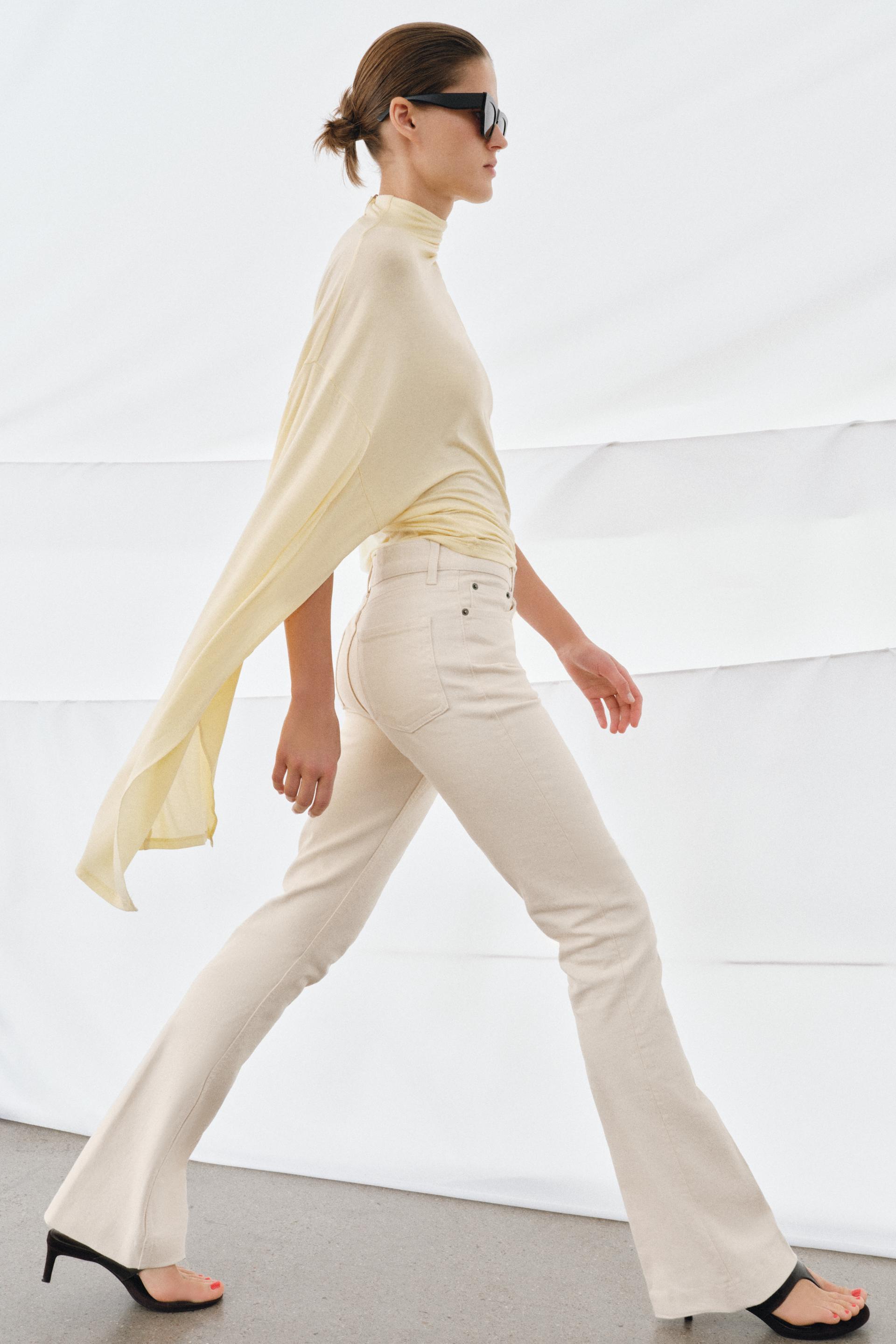 Pantalones vaqueros de tiro medio
