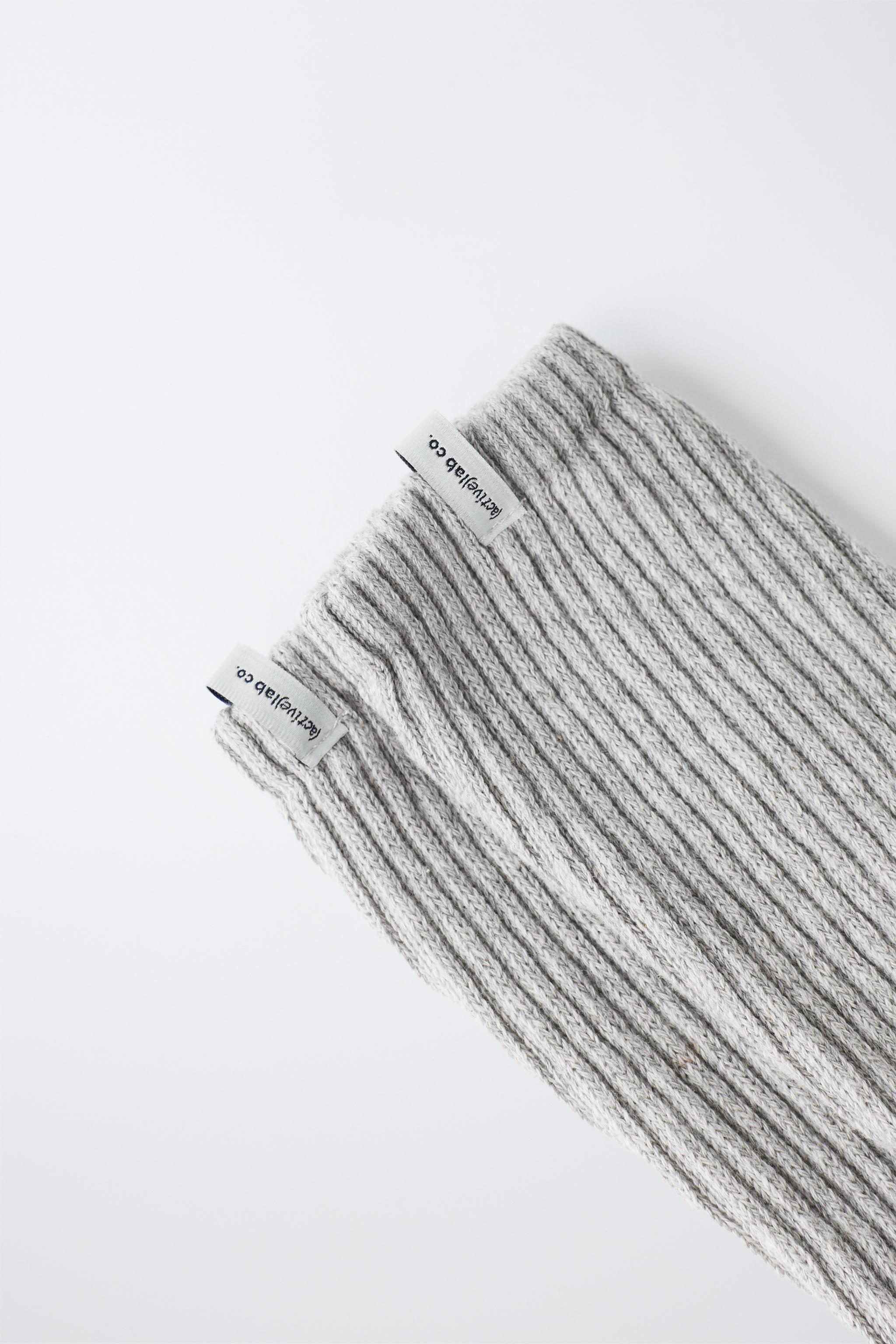 RIBBED MID-CALF SOCKS WITH LABEL — Gray