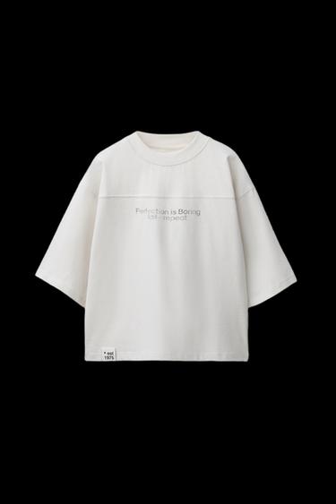 CAMISETA EFECTO LAVADO TEXTO - Crudo de Zara - Imagen 0