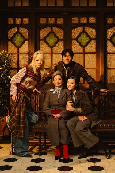 TRF HIGH-WAIST WIDE-LEG JEANS WITH LEATHER POCKETS - Blue by Zara