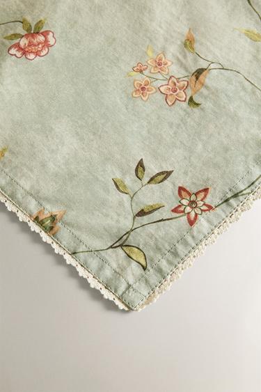 FLORAL PRINT TABLECLOTH WITH LACE TRIM - Green by Zara - Image 2