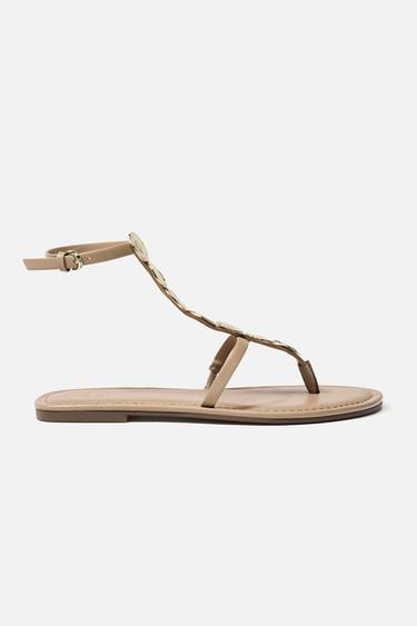 SANDALIA PLANA ABALORIOS - Beige de Zara