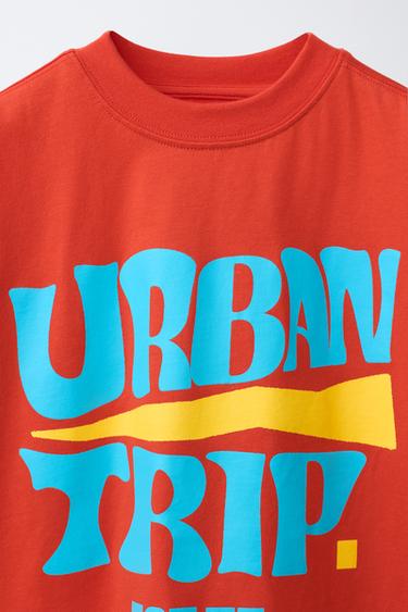 T-SHIRT À INSCRIPTION IMPRIMÉE - Rouge de Zara - Image 2