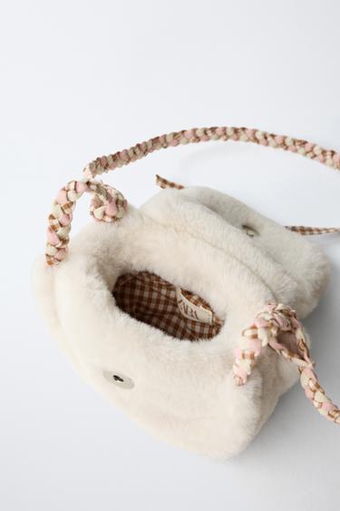 SAC BANDOULIÈRE EFFET FOURRURE - Blanc écru de Zara - Image 3