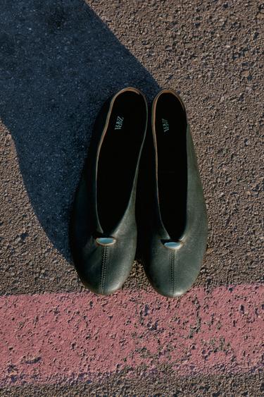 LEATHER BALLET FLATS WITH APPLIQUÉ - Green by Zara - Image 0