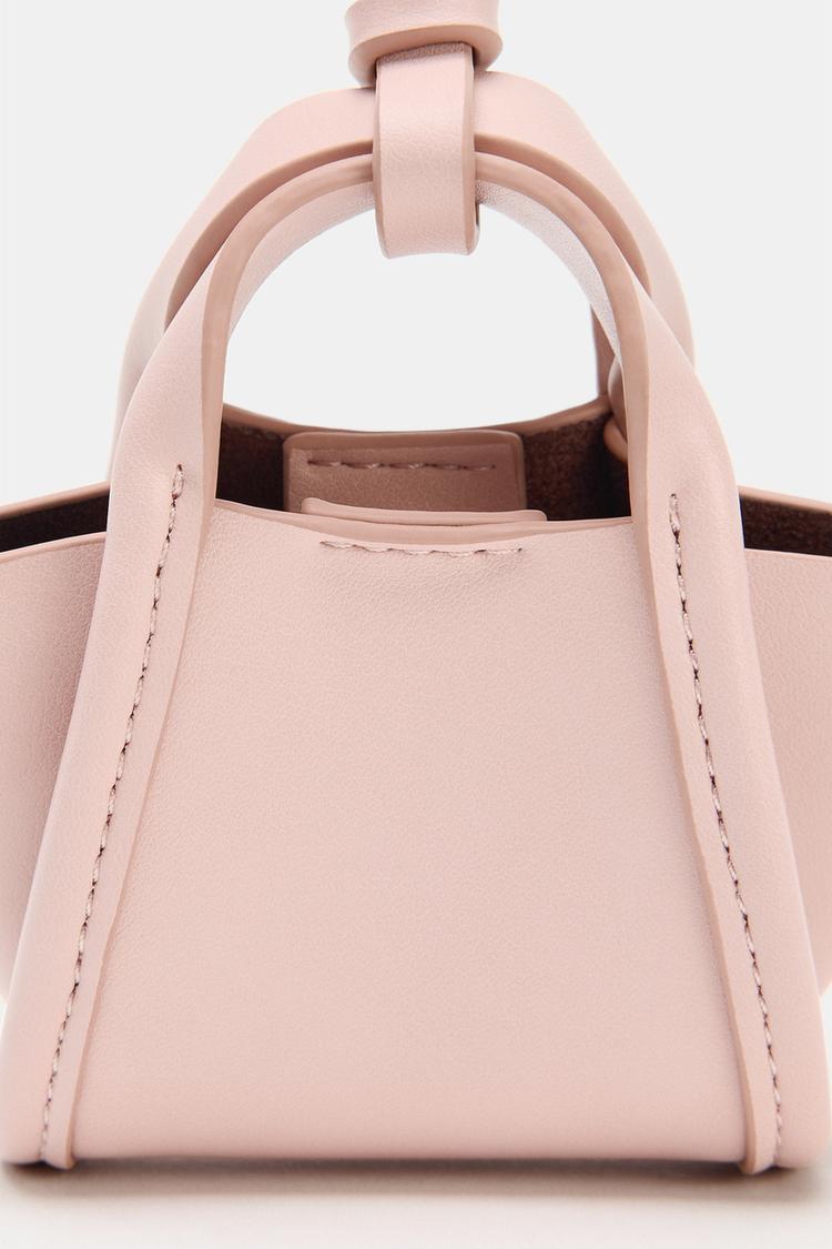 ENCANTO DE BOLSO MINI 8