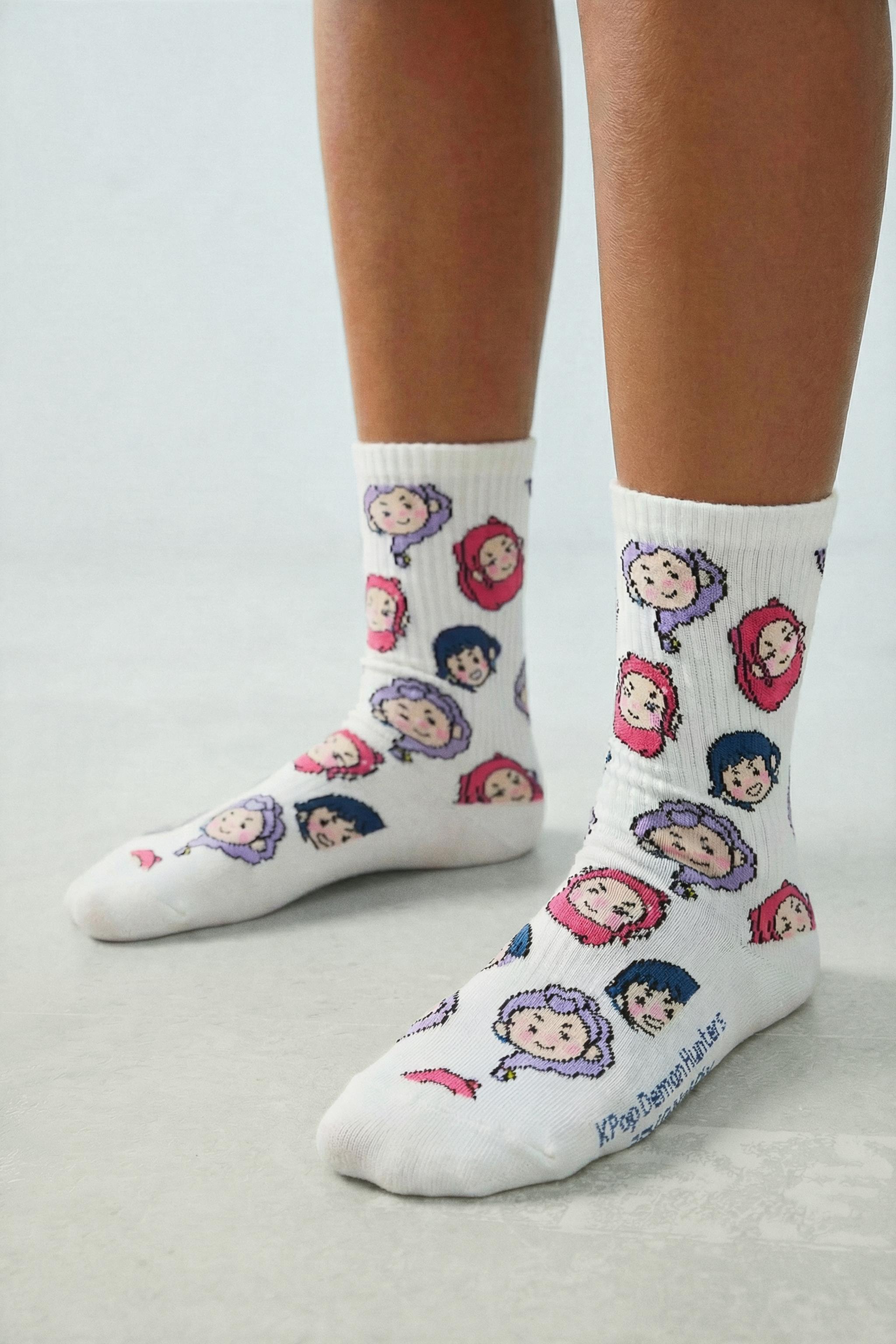 TWO-PACK OF KPOP DEMON HUNTERS™ NETFLIX © MID-CALF SOCKS