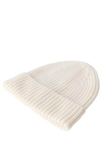 KNIT HAT — Ecru 2