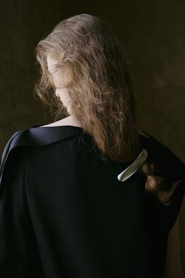 Top asymétrique volanté - STUDIO - Noir de Zara