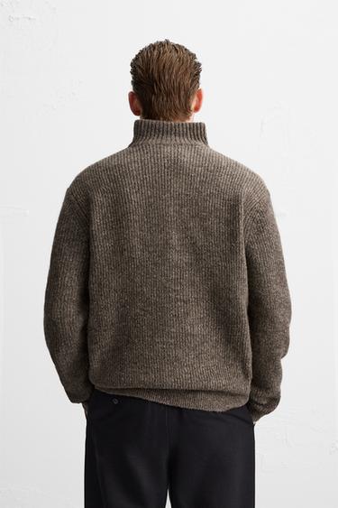PULL À COL ZIP TEXTURÉ - Marron / Taupe de Zara - Image 2