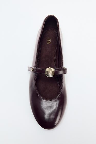 FLAT BALLERINAS WITH METAL DETAIL - Burgundy Red by Zara