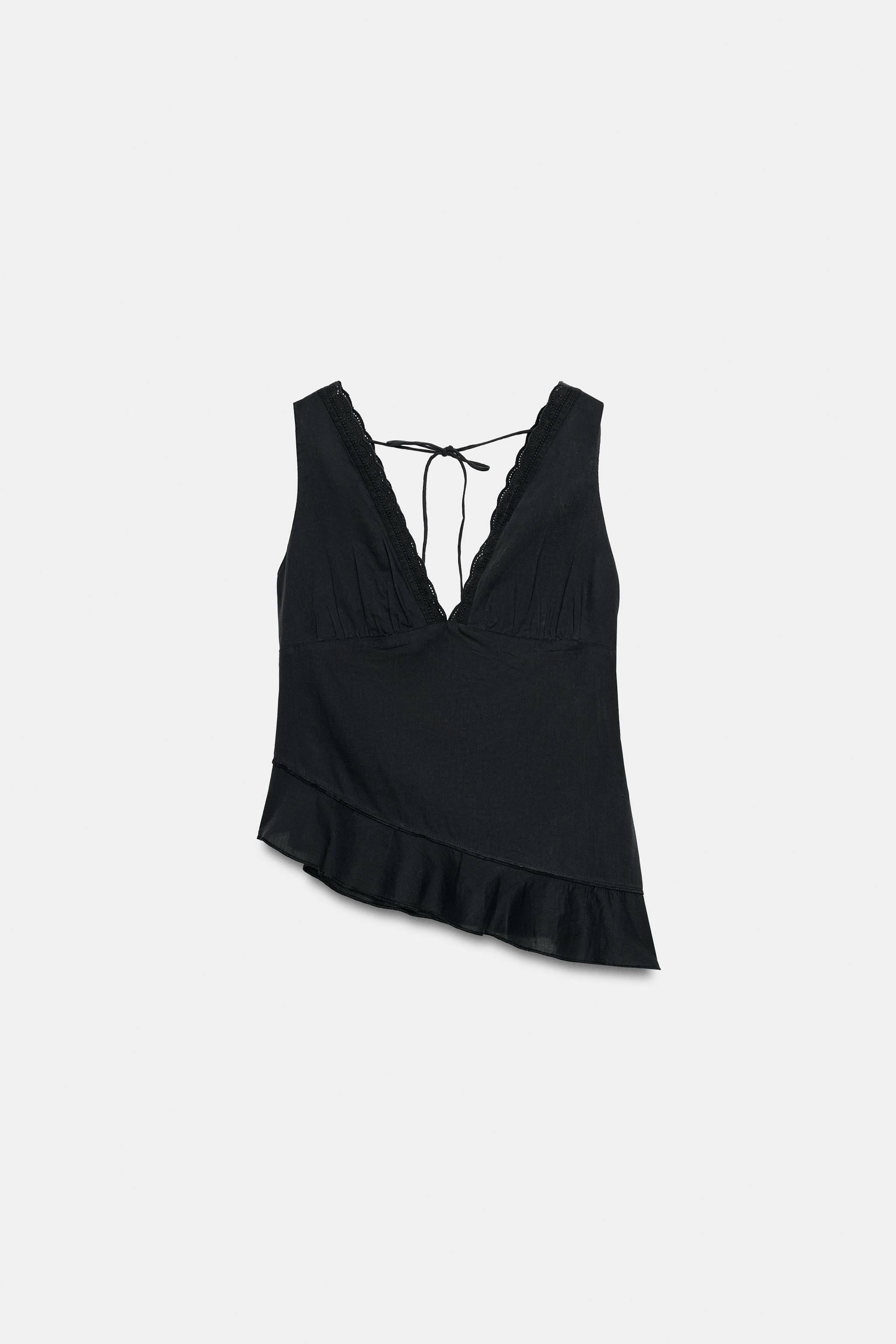 FLUID EMBROIDERED RUFFLED TOP