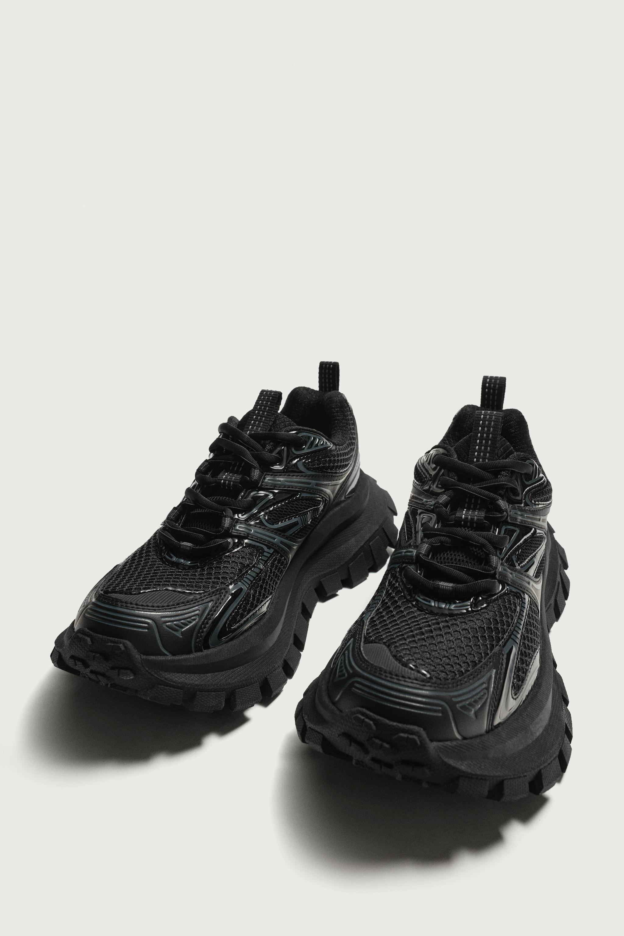 CHUNKY SNEAKERS