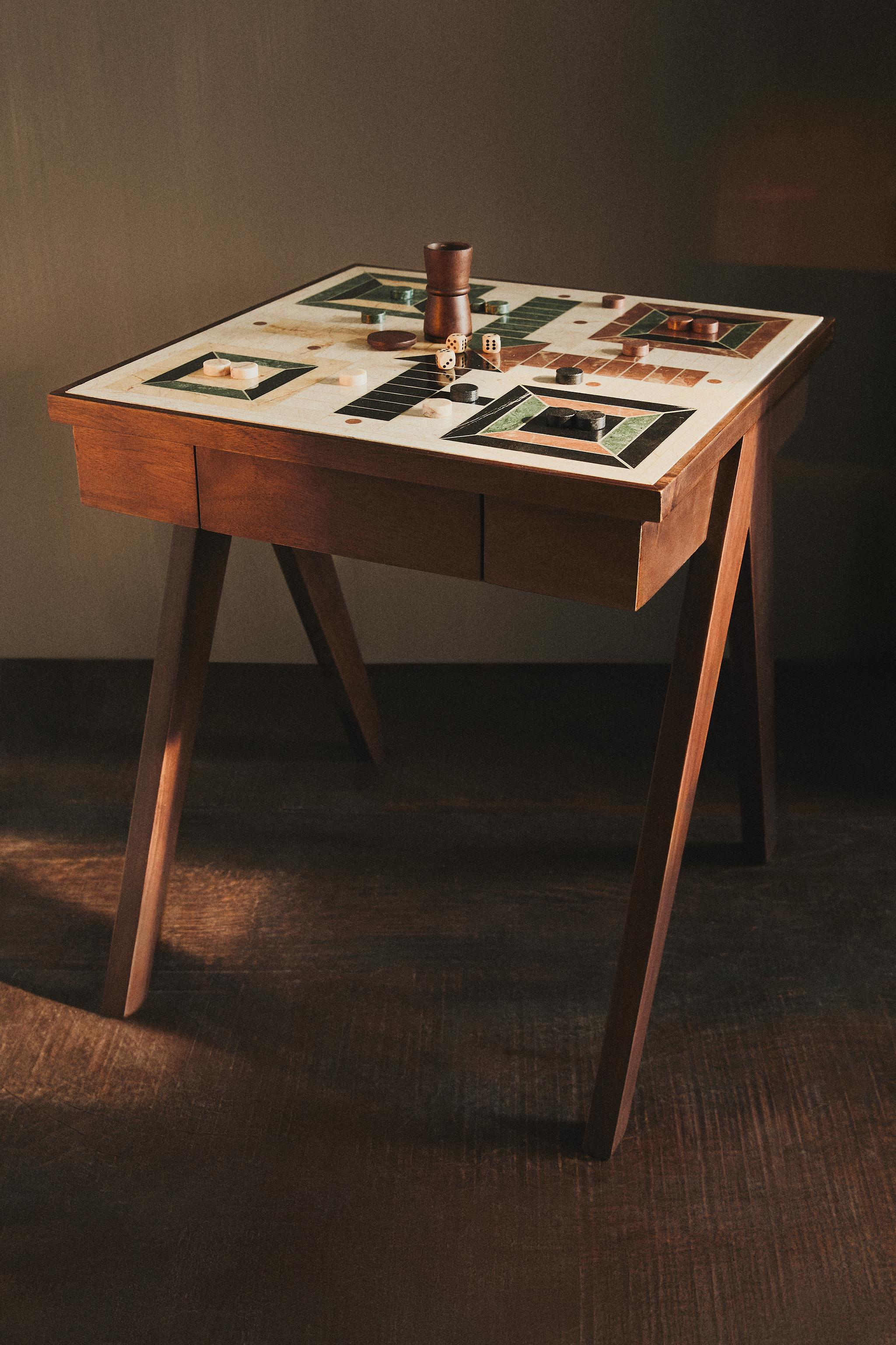 SIDE TABLE WITH MARBLE PARCHÍS BOARD - Dark brown | ZARA United