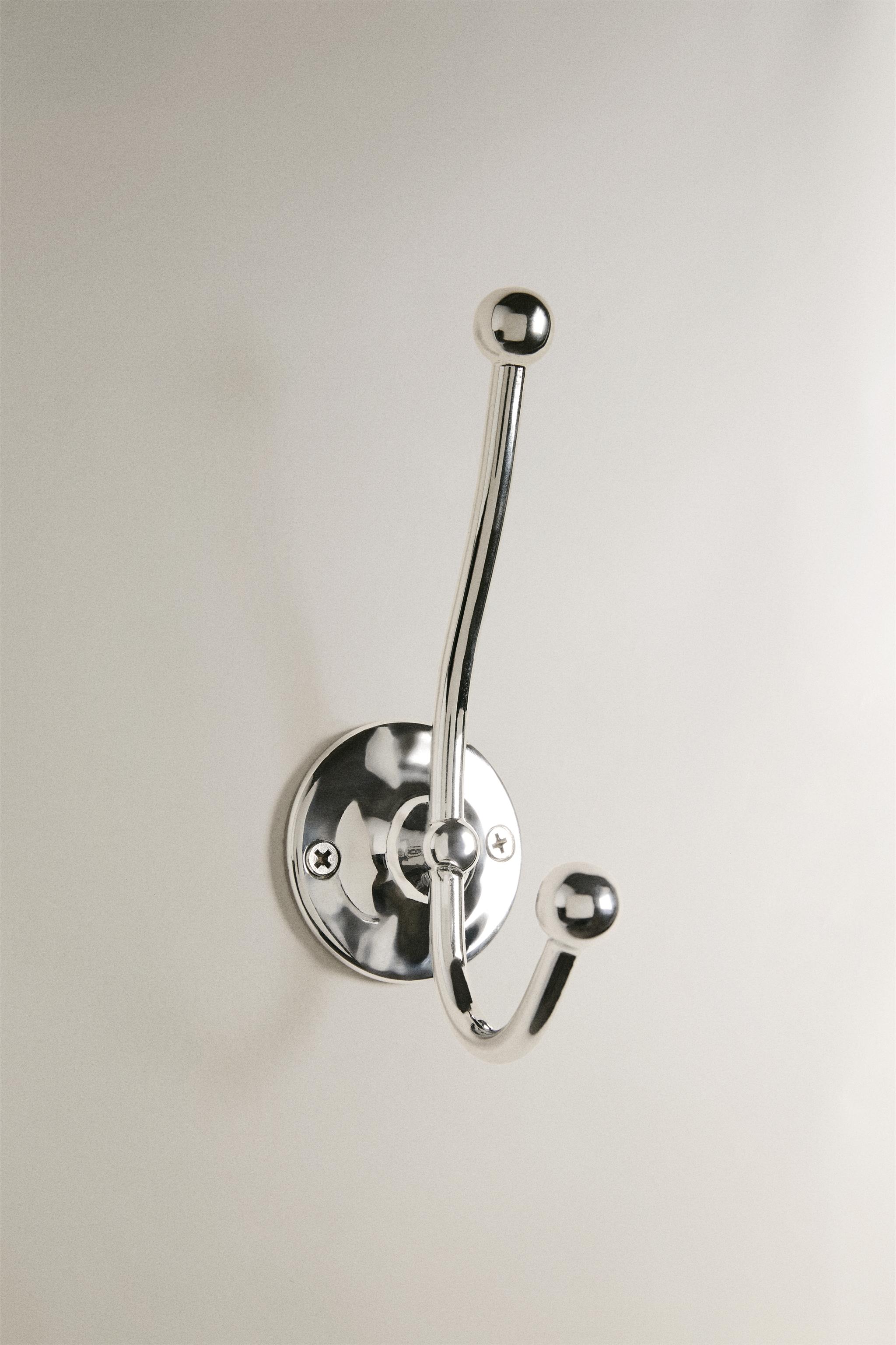 POLISHED METAL HOOK — Silver