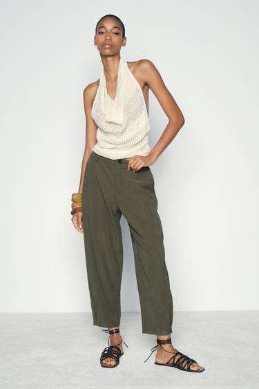 PANTALON CHINO À PINCES BAS - Kaki de Zara - Image 0