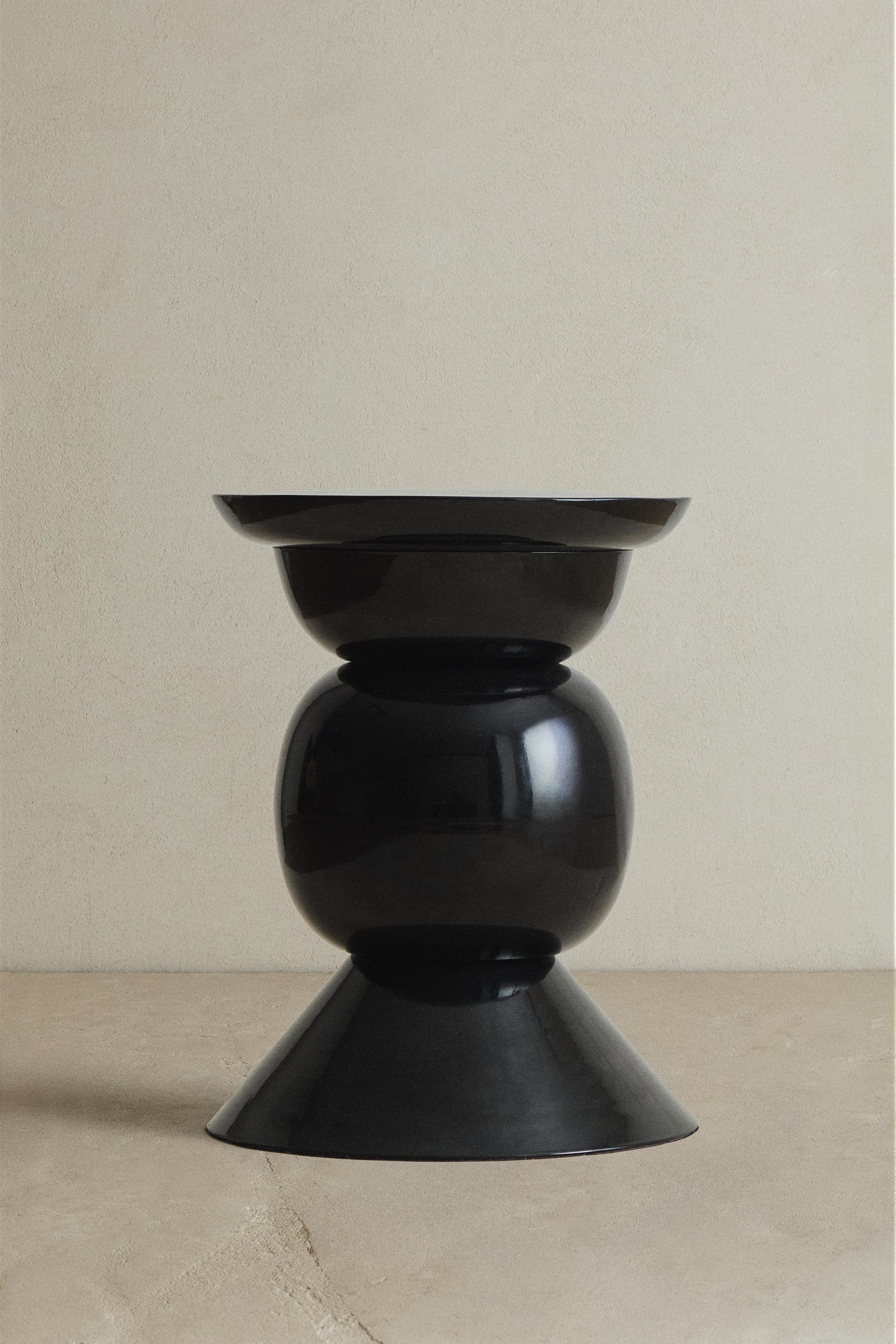SMALL METAL SIDE TABLE
