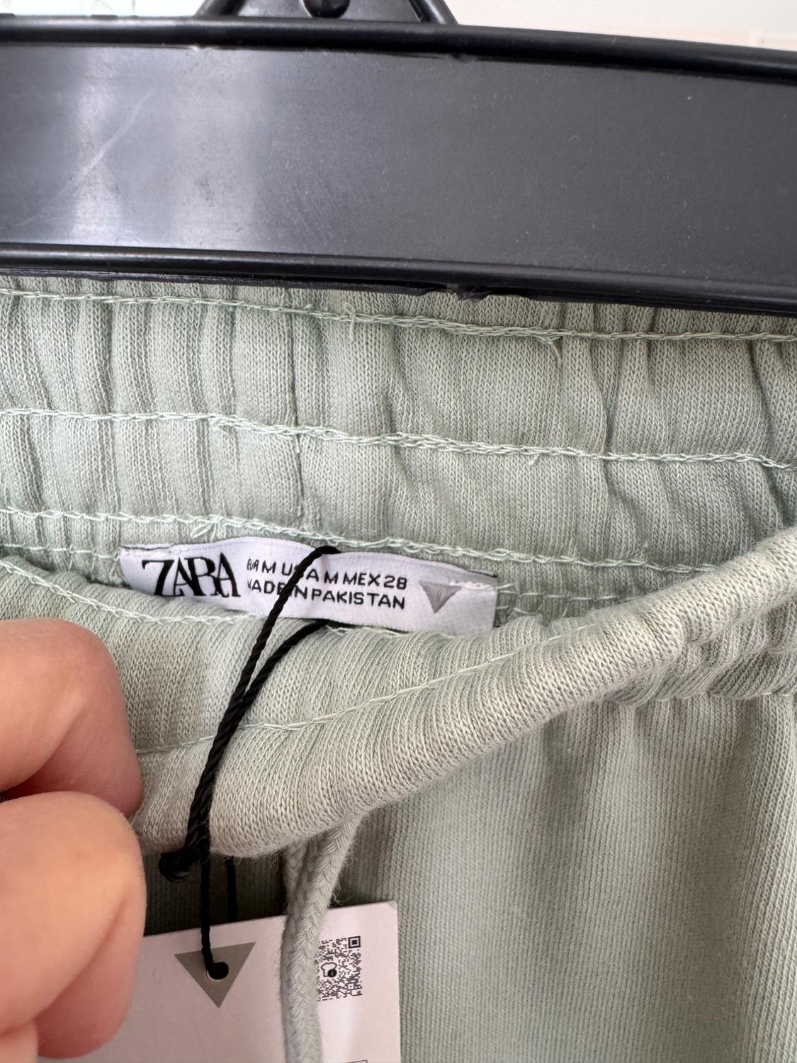 PANTALON DE JOGGING OVERSIZE NEUF - Image 4