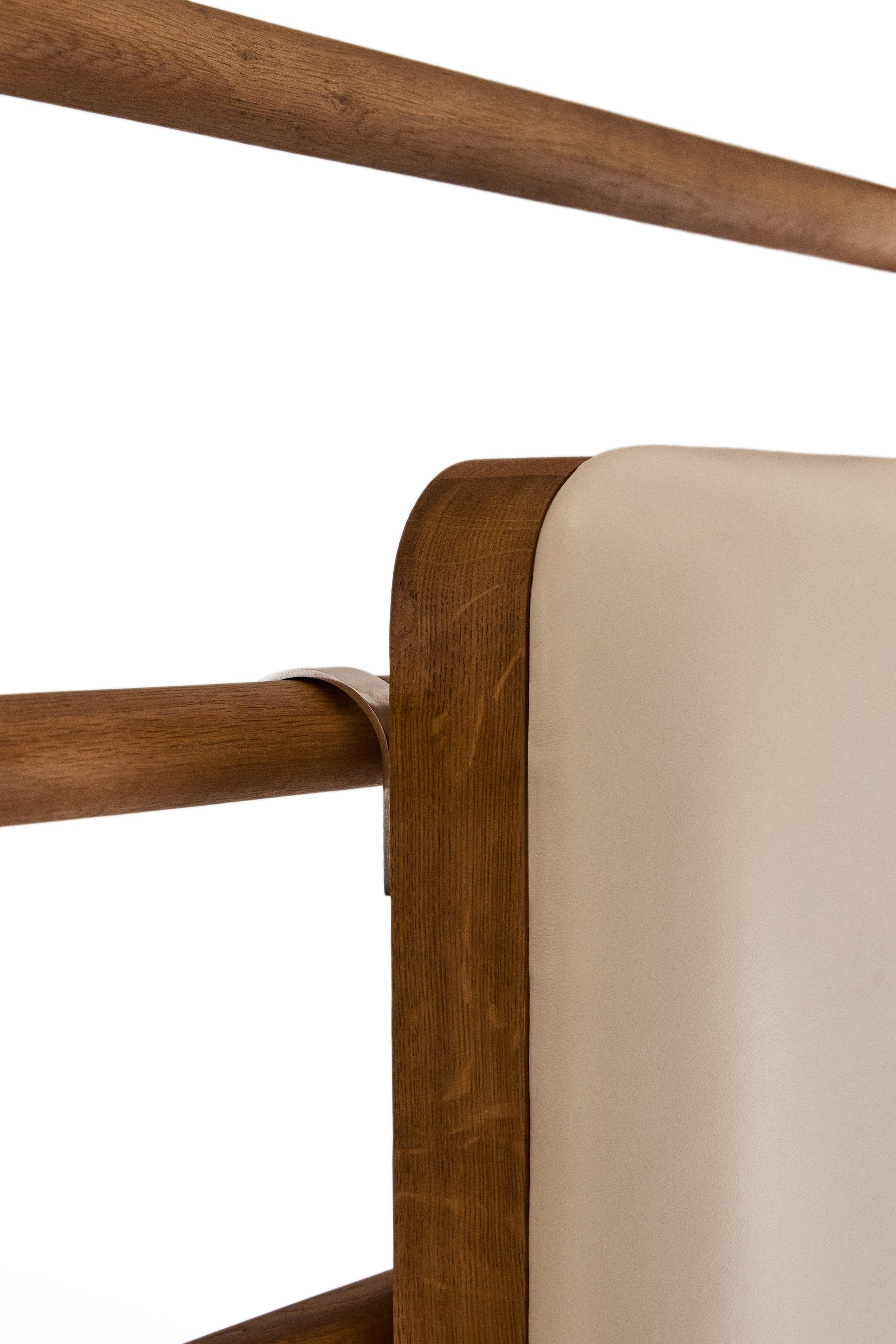 ADJUSTABLE LEATHER LADDER BENCH