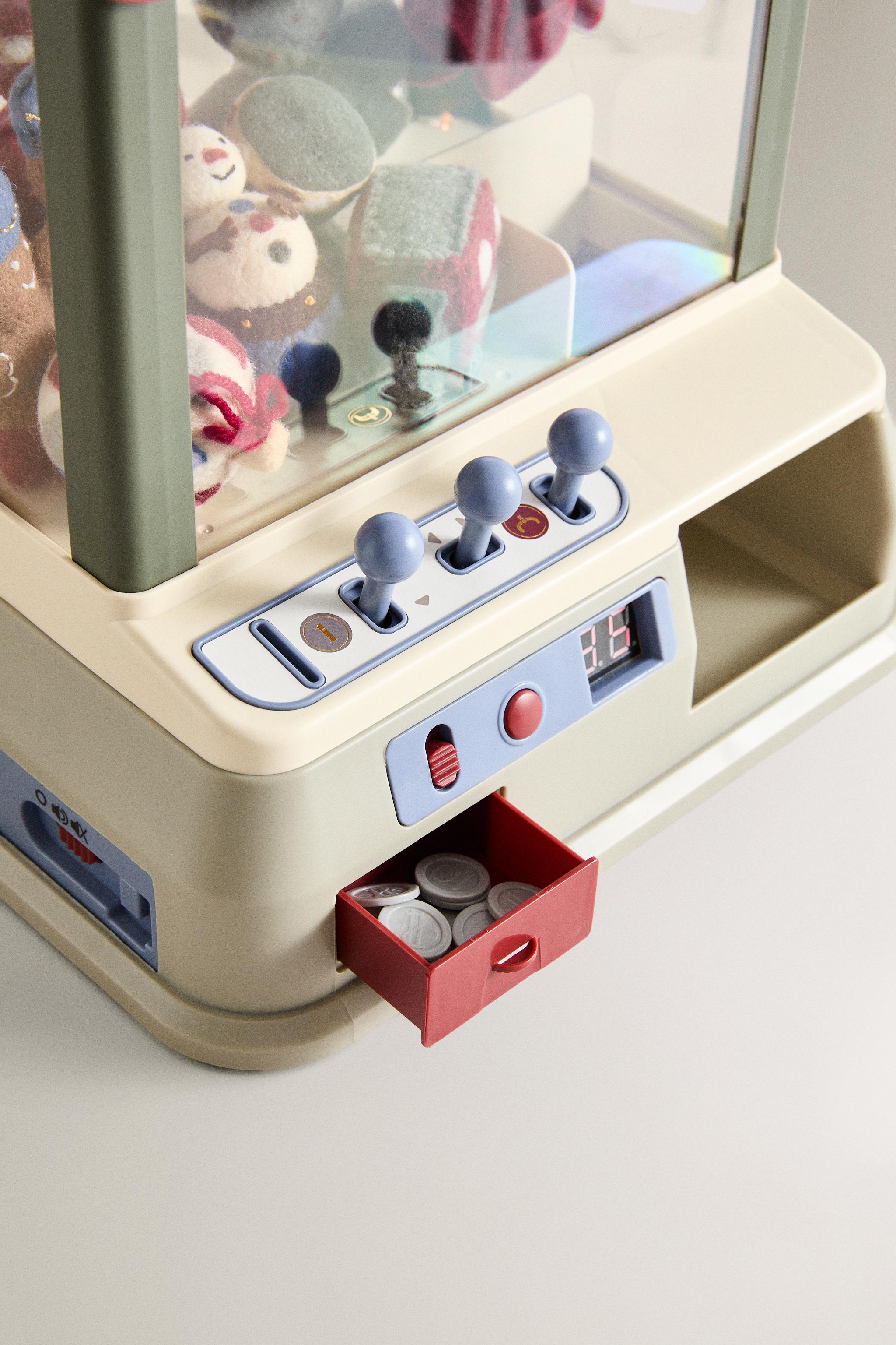 CHILDREN'S CHRISTMAS TOY CLAW MACHINE