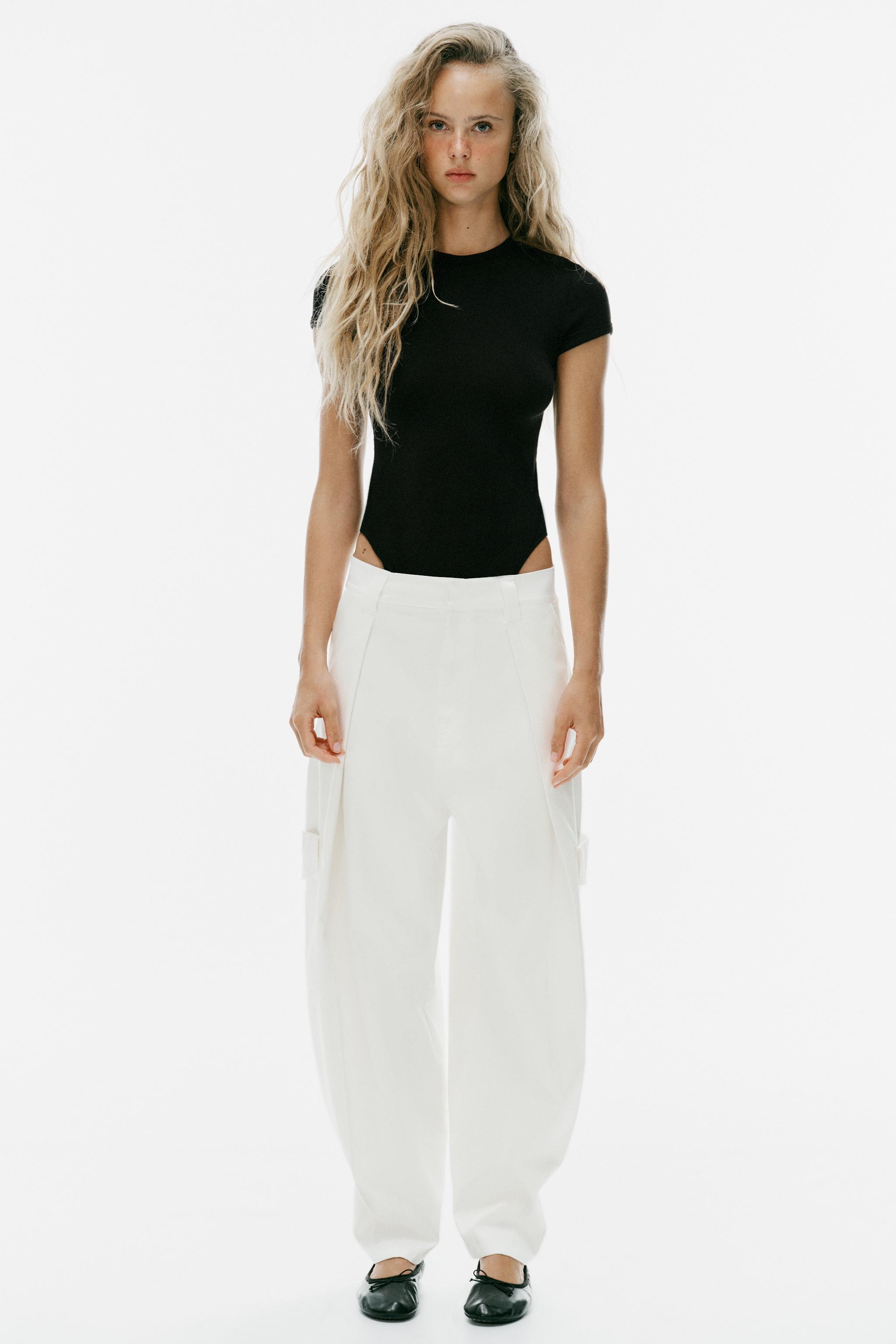 SHORT-SLEEVE BODYSUIT