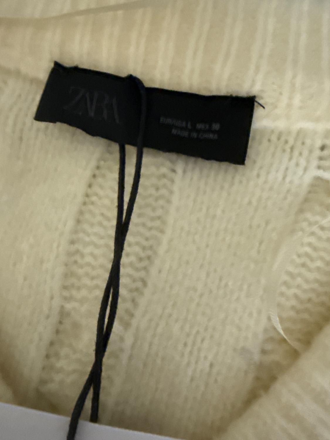 SOFT CABLE KNIT JUMPER - Image 2
