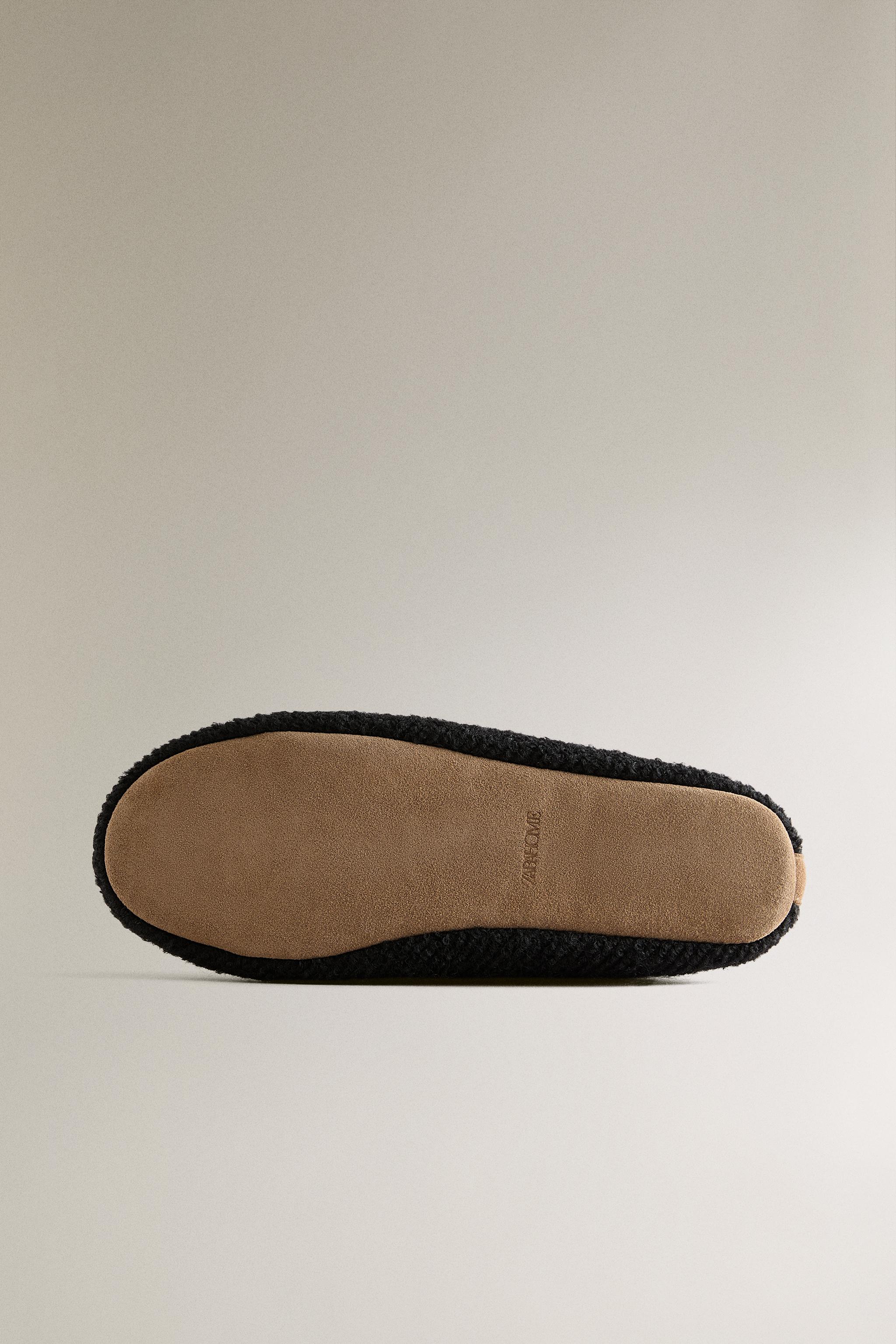 WARM LOAFERS WITH LEATHER SOLE