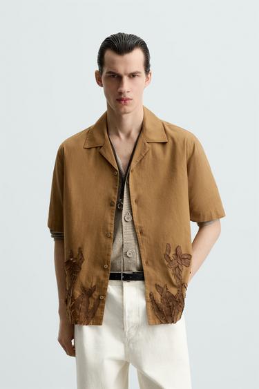 CAMISA RELAXED FIT COM RELEVO - Ocre da Zara