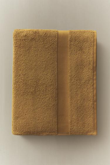 TOALLA BAÑO ALGODÓN PREMIUM (600 GXM²) - Mostaza de Zara